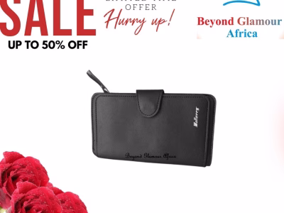 Women's black leather wallet very fashionable to have