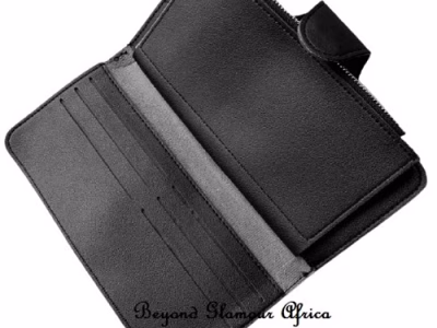 Women's black leather wallet very fashionable to have