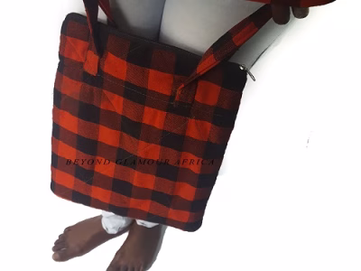 Ladies black and red sling bag very fashionable to have