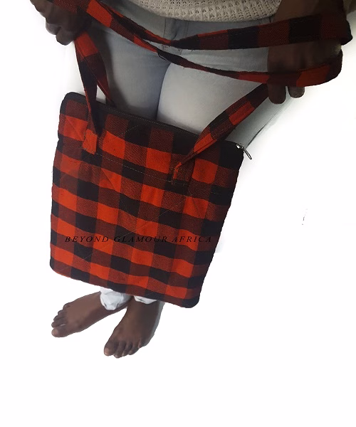 Ladies black and red sling bag very fashionable to have