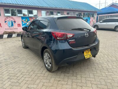 Mazda demio