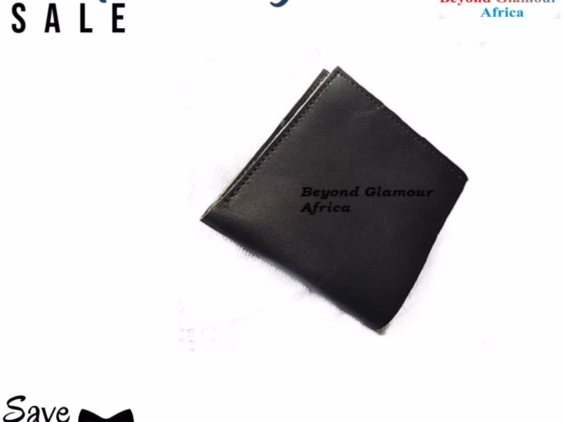 Men's black leather wallet very fashionable to have