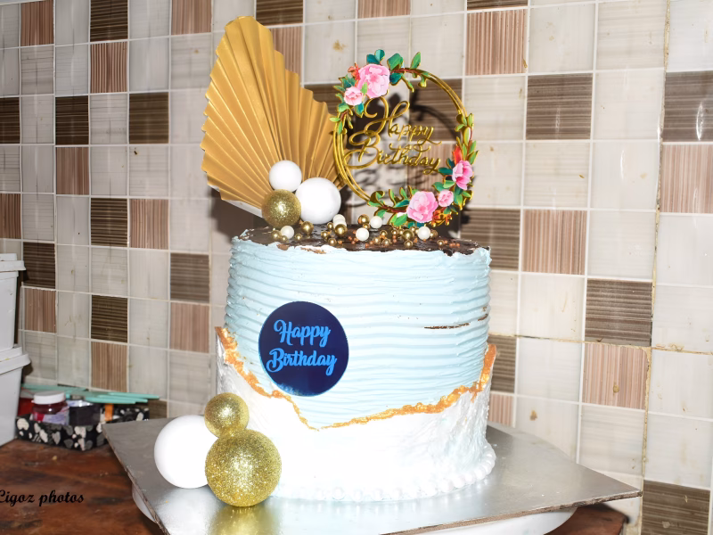 Birthday cake 1.5kg