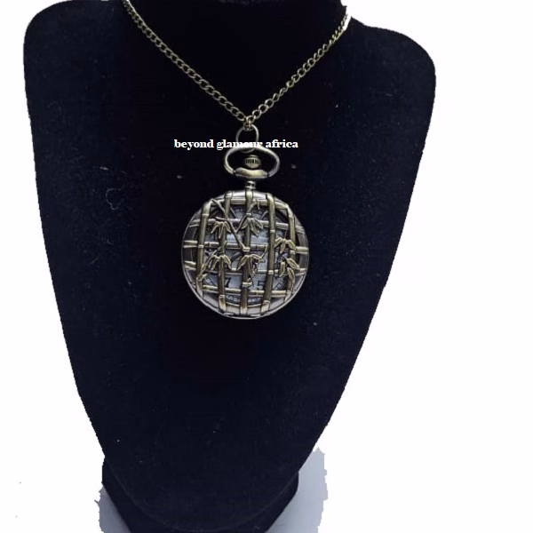 A prison vintage pocket watch very fashionable to have