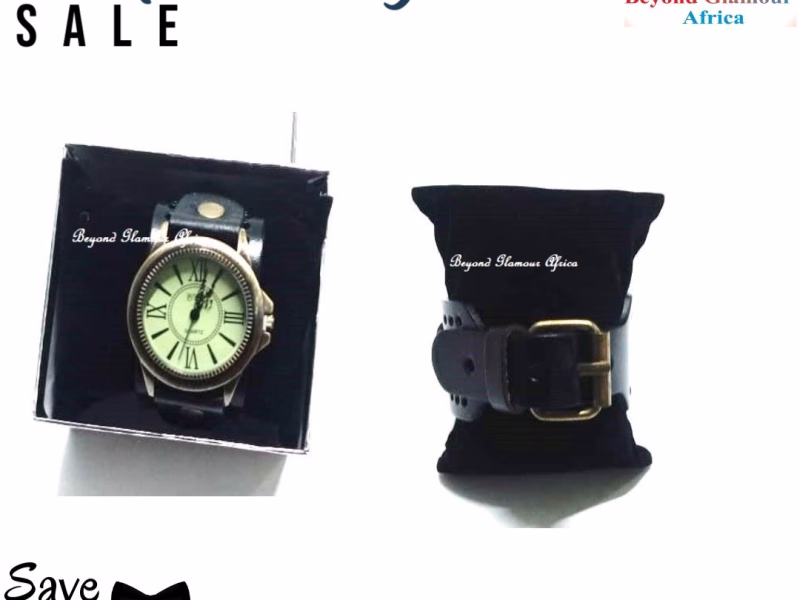 Men's green vintage watch very fashionable
