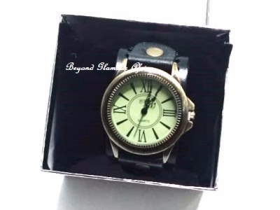 Men's green vintage watch very fashionable