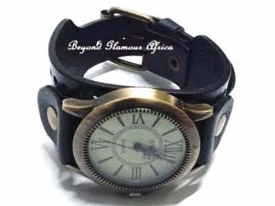 Men's green vintage watch very fashionable
