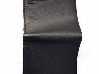 Men's black leather wallet very fashionable to have