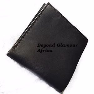 Men's black leather wallet very fashionable to have