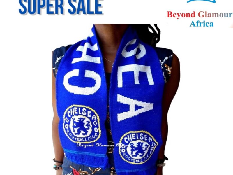A knitted Chelsea scarf very fashionable to have