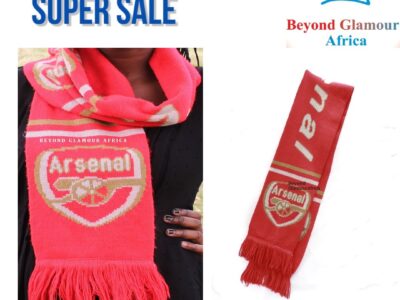 An Arsenal knitted scarf very fashionable to have
