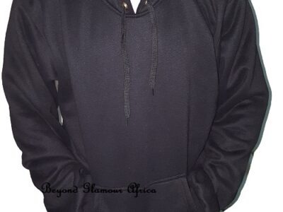 A black fleece hood very warm to have