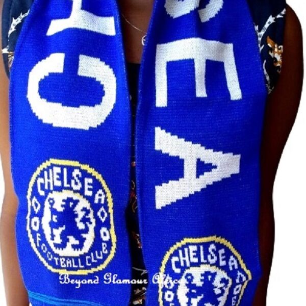 A knitted Chelsea scarf very fashionable to have